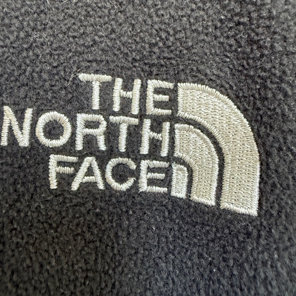 The North Face Men’s Black Full-Zip Jacket - Picture 5 of 7